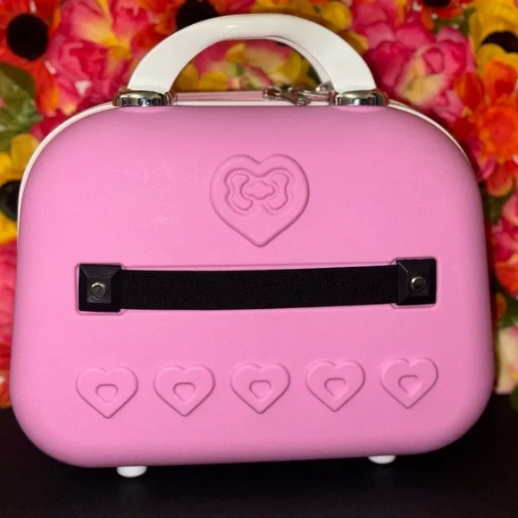 Hello Kitty Cosmetic Travel Case New without Tags - Pink - Picture 2 of 3